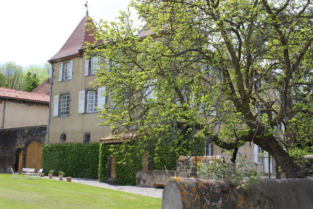 Menetrol Chateau De Bourrassol B&B 외부 사진